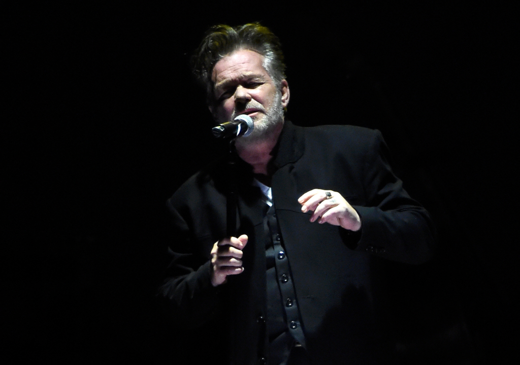 John Mellencamp Brings His Grandchildren On Stage To Help Sing ‘Jack